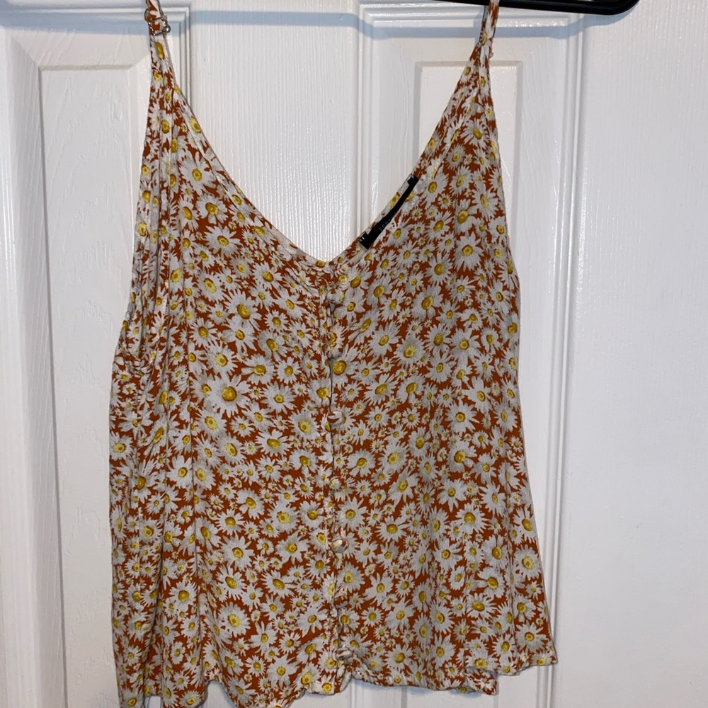 Cute floral cropped tank